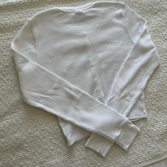 Aritzia TNA waffle long sleeve henly - Picture 5 of 6
